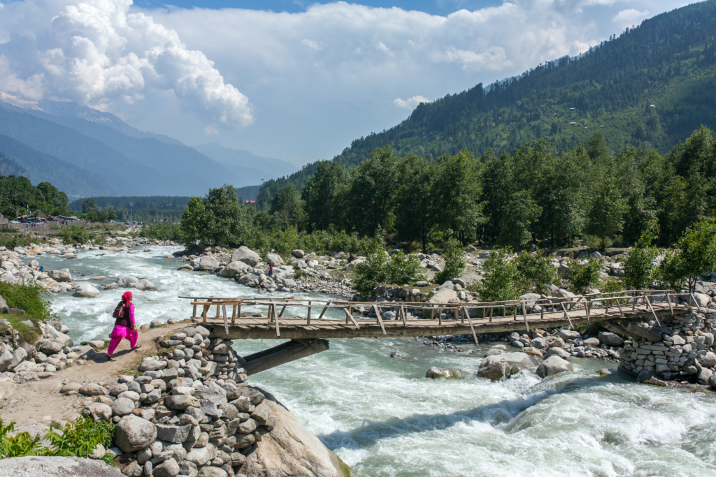 manali to hampta pass trek distance