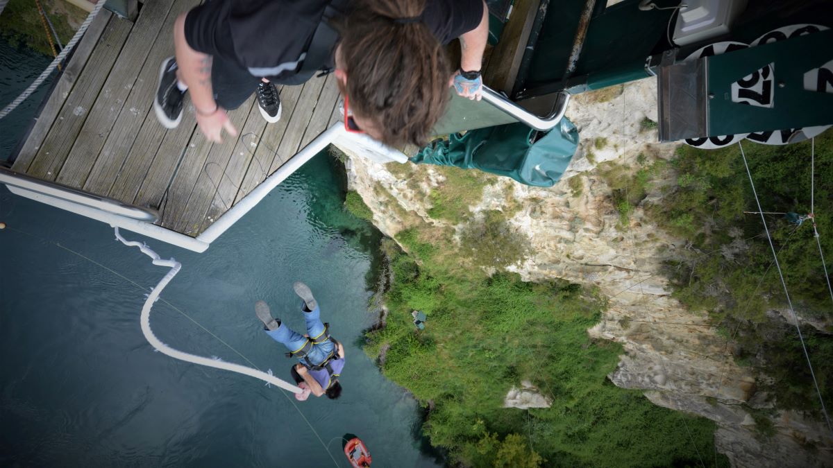 Best Places for Bungee Jumping in the World