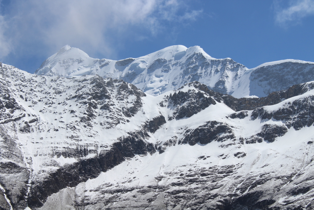 roopkund trek temperature