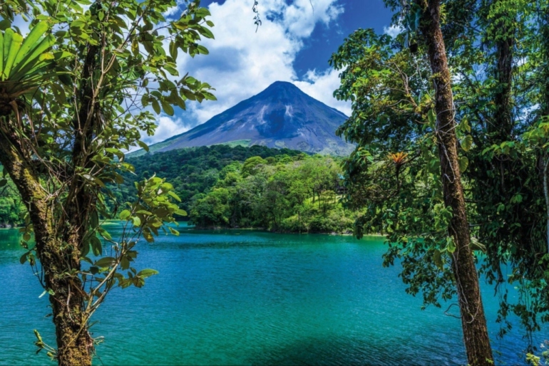 trips to costa rica from toronto
