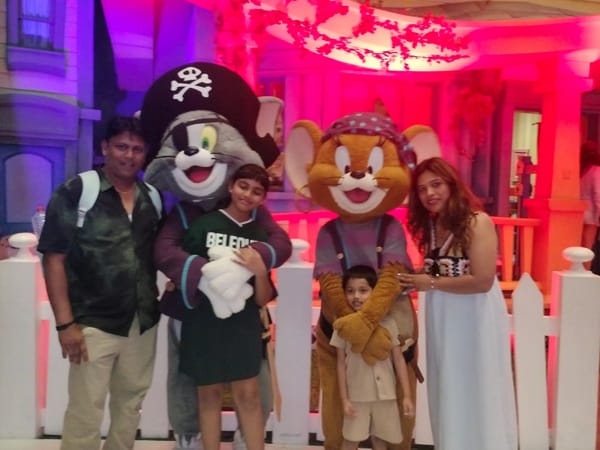 Skylines, Limousines, and Theme Parks- Martina’s Dubai Vacation Trip with Thrillophilia